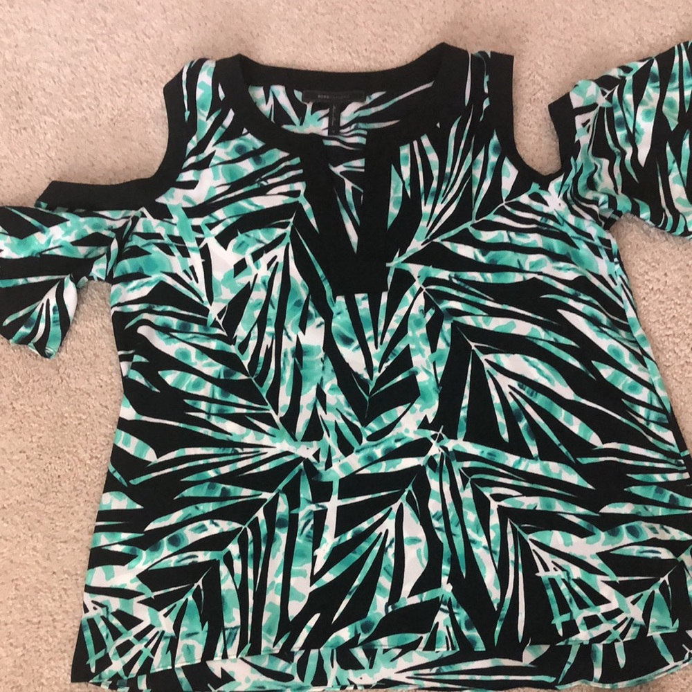 New Bcbg Short Set Top With Matching Shorts - image 2